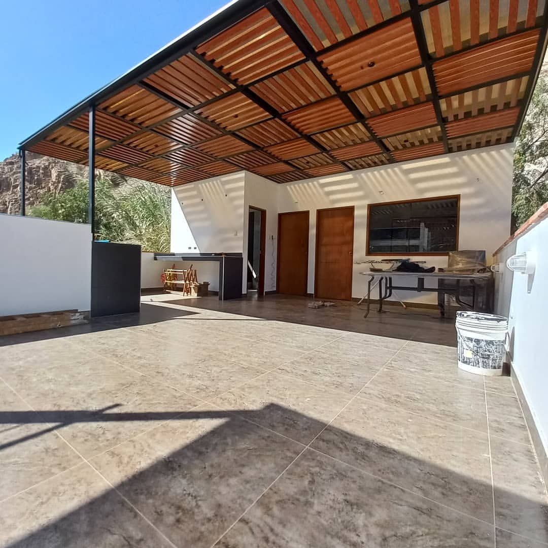 Pérgola de madera y pvc - YANN