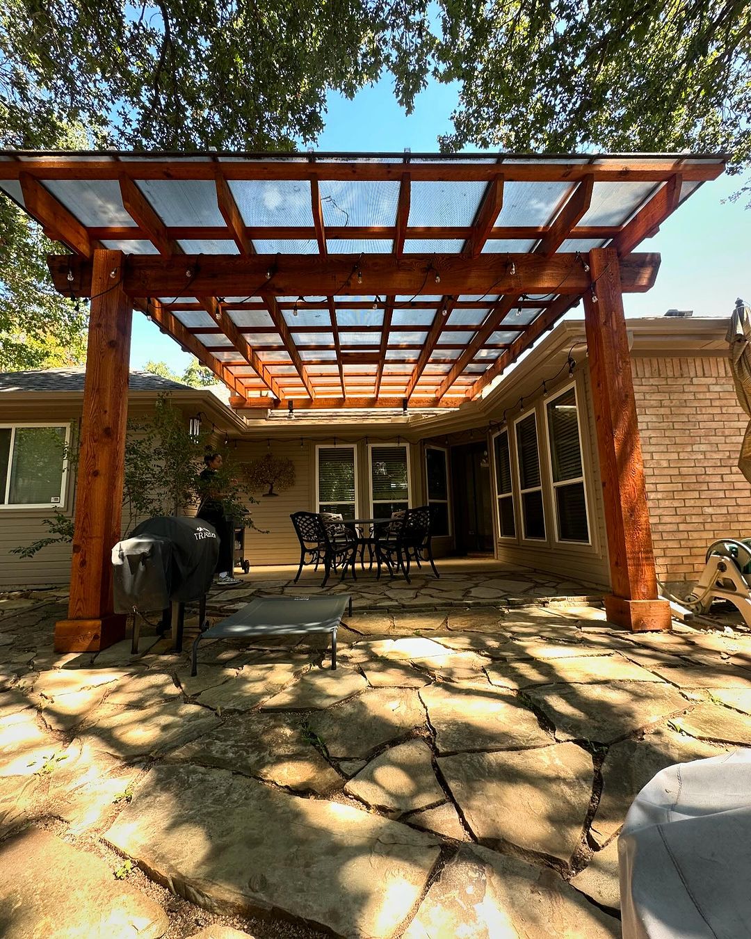 Pérgola rustico para casa de campo - ÉLINA