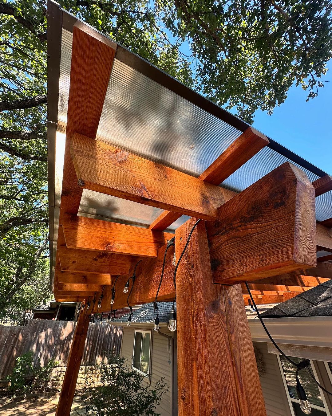 Pérgola rustico para casa de campo - ÉLINA