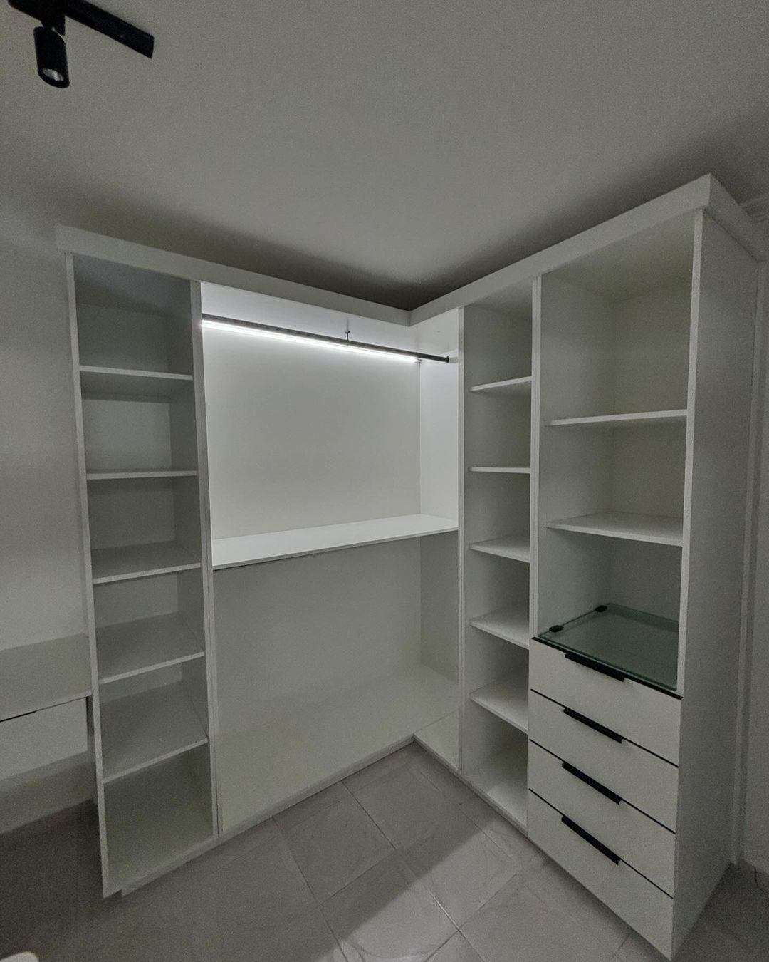 Vestidor de melamina a medida - EASTON