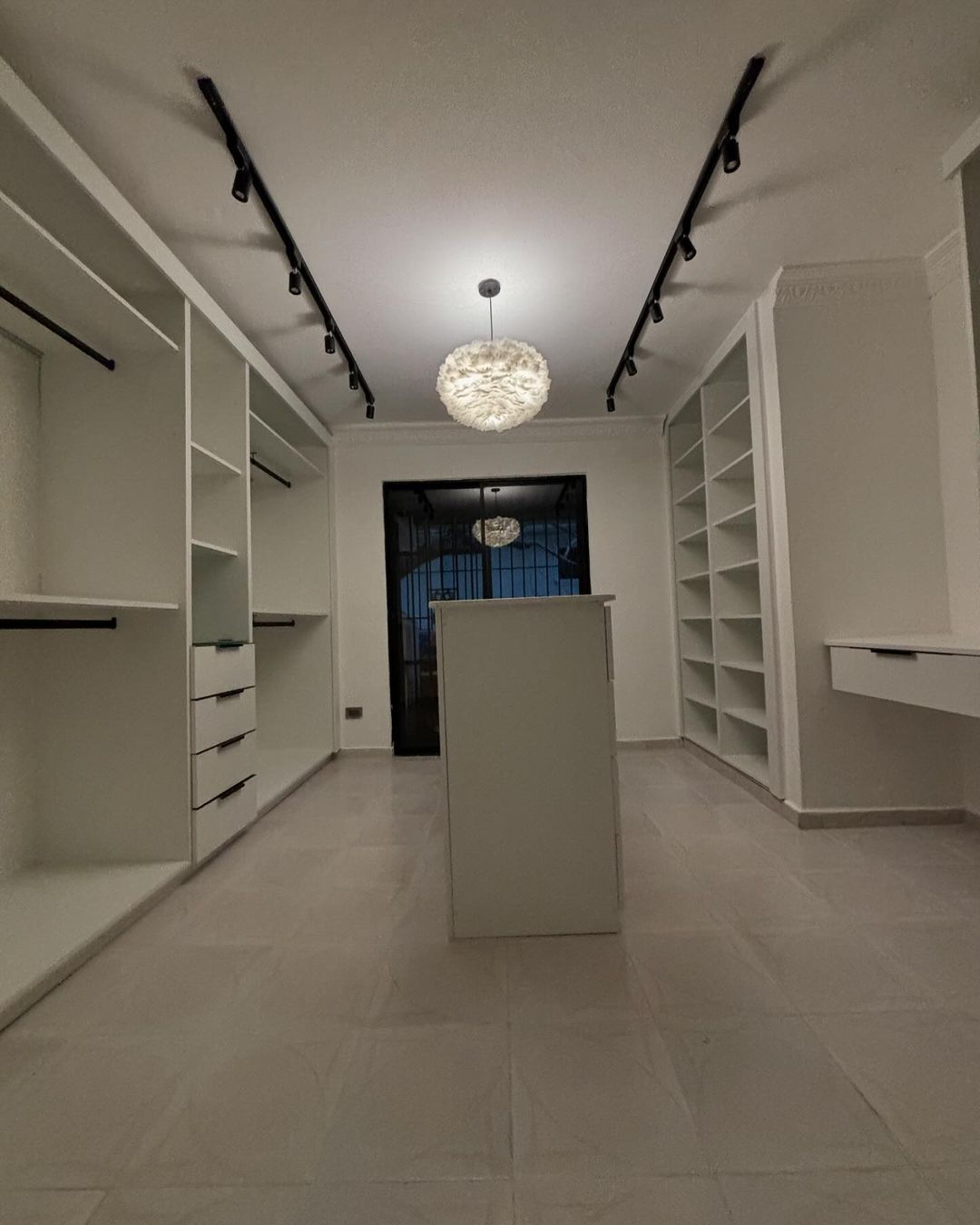 Vestidor de melamina a medida - EASTON