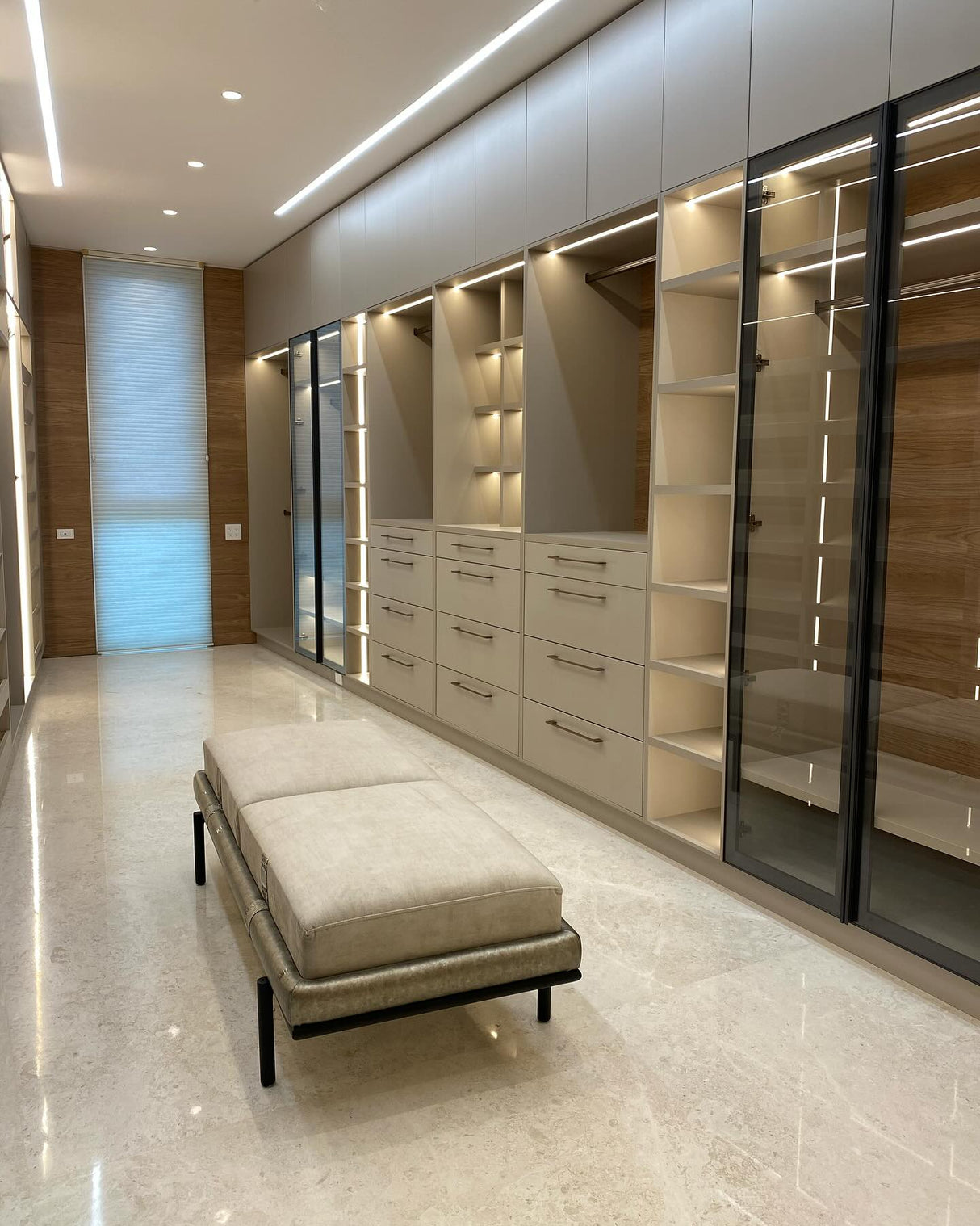 Walking closet con iluminación LED - FAIRFAX