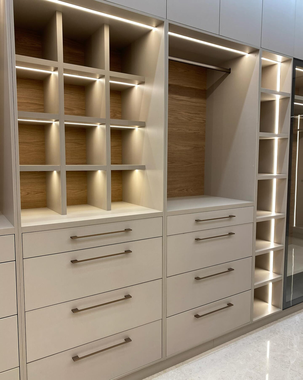 Walking closet con iluminación LED - FAIRFAX