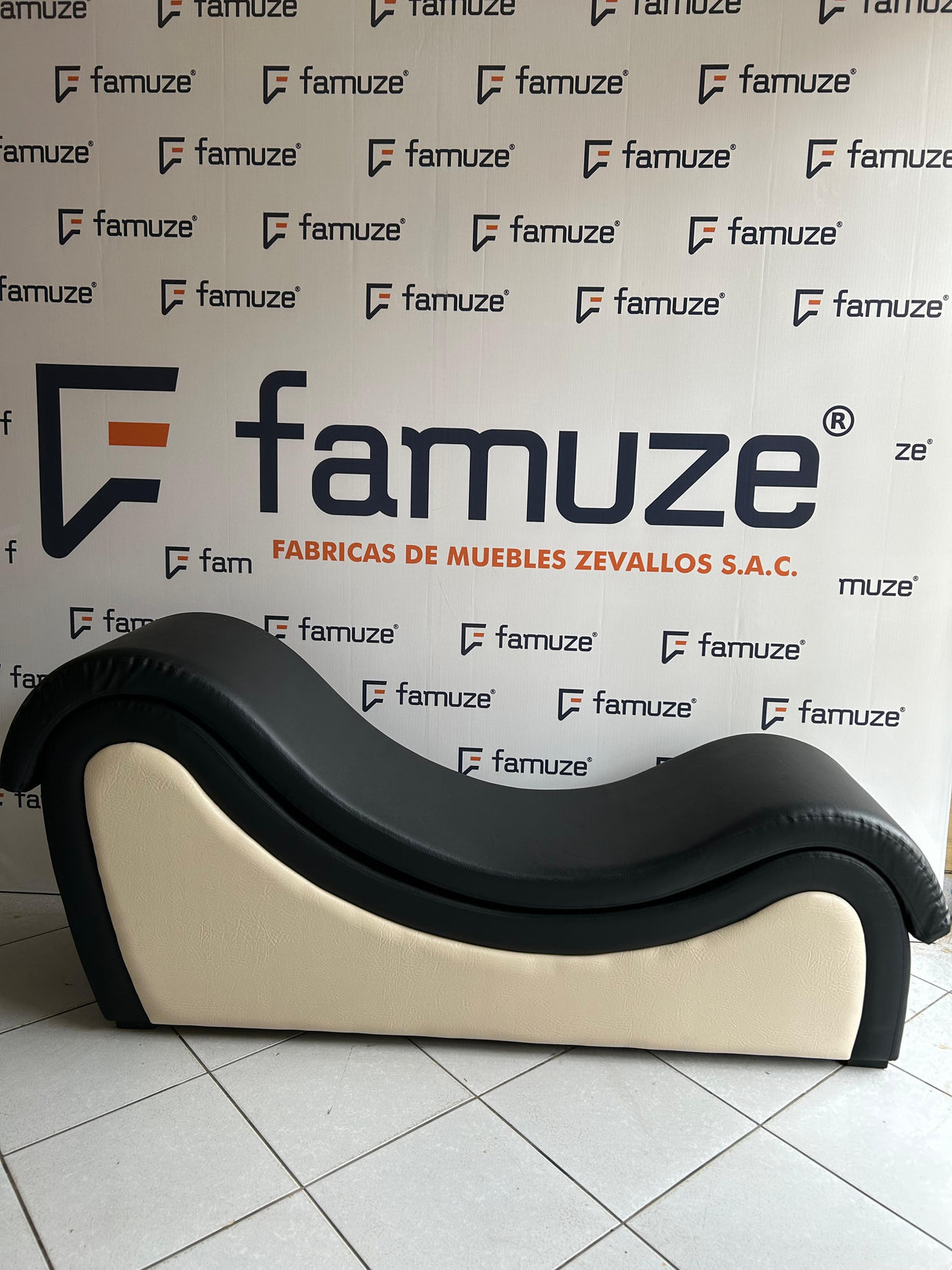 Sillón tántrico ergonómico acolchado - ENTANTRA FAMUZE